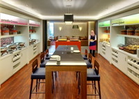 Hotel_hamptonbreakfastbuffet_26_425x303_FitToBoxSmallDimension_Center